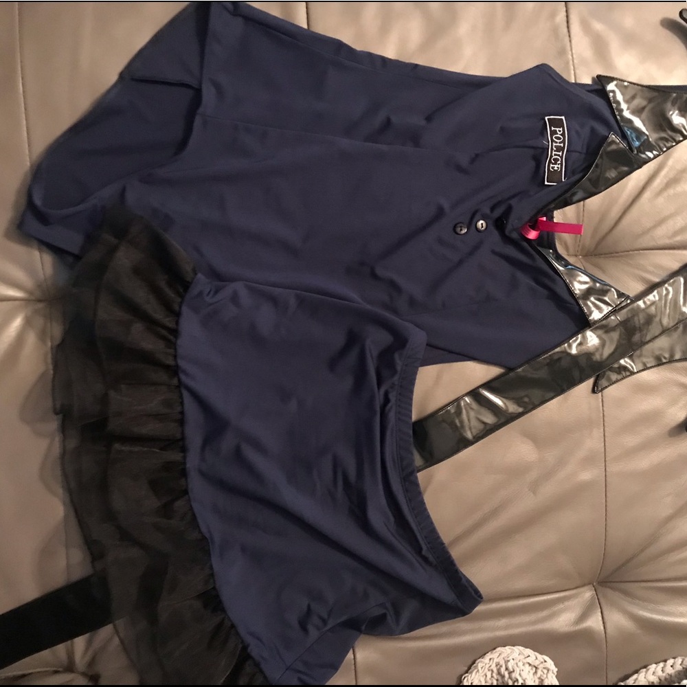 Women’s Police Halloween Costume - size Medium
